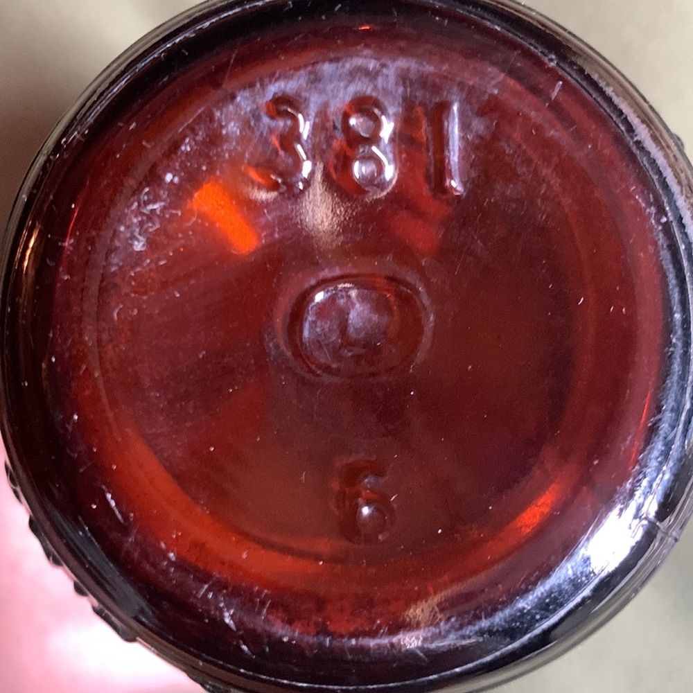Vintage brown glass bottle. One pint. - Picture 5 of 8